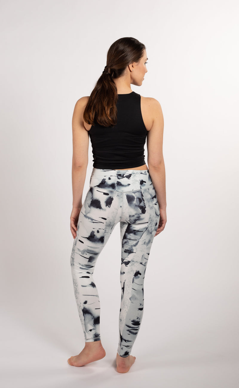 Silver birch, Soahki black leggings