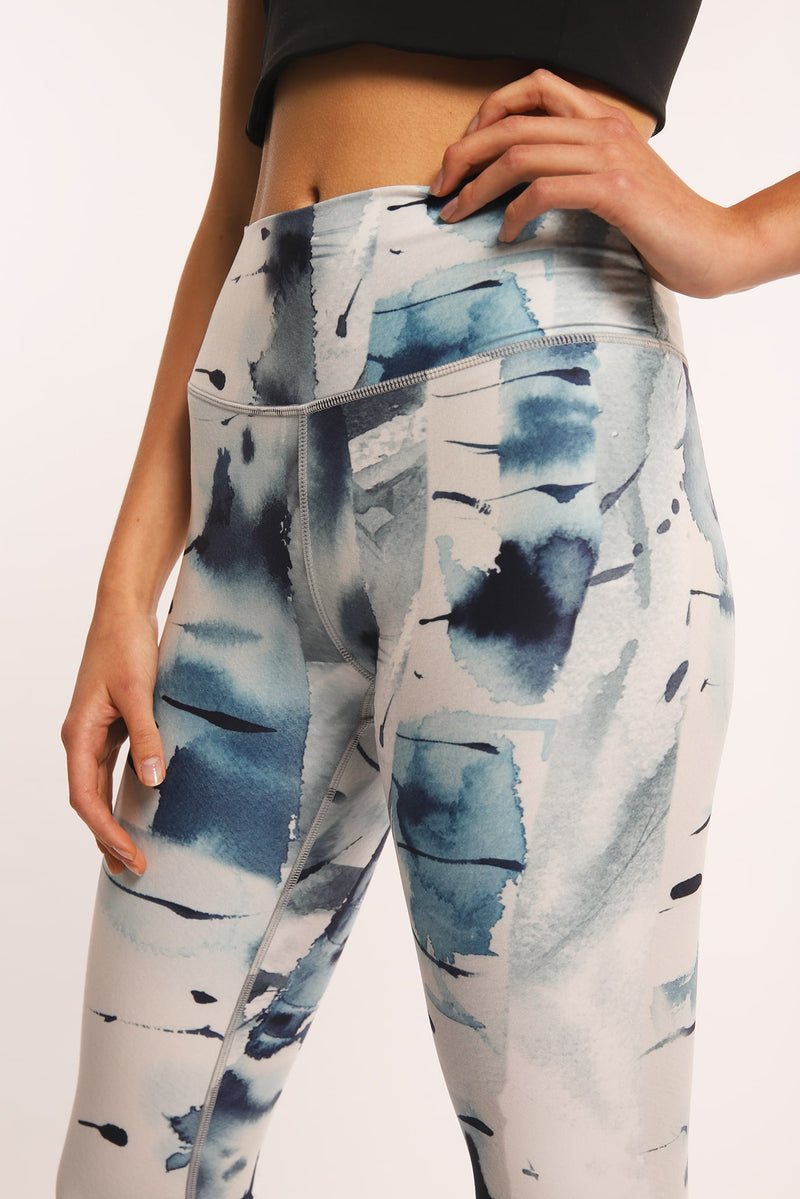 Silver birch, Soahki blue leggings